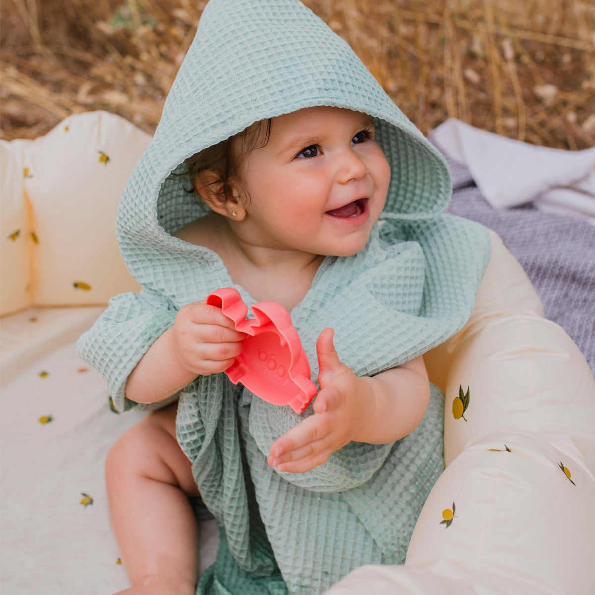 Poncho de baño para bebé de Waffle 2